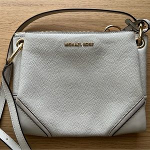 Michael Kors Nicole Large Triple Compartment Crossbody Bag - White